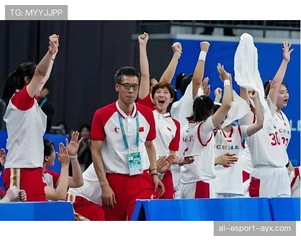 球员赛中替补上场前医务签字与录像记录保全程序，替补球员应从什么位置入场
